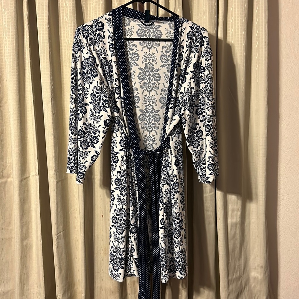Laura Ashley Size Medium Silky Robe and Night Gown